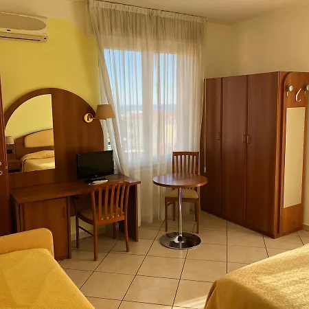 Solidago Hotel 2*