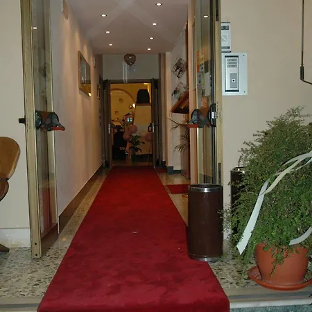 Solidago Hotel
