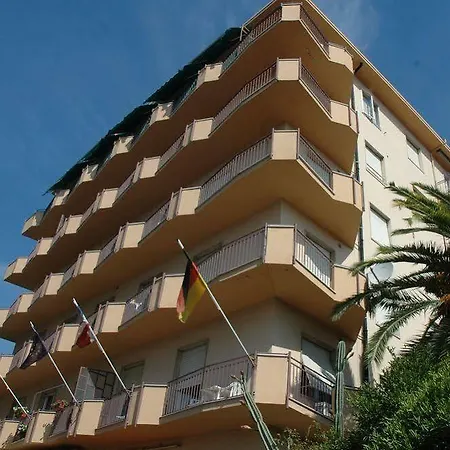 Solidago Hotel